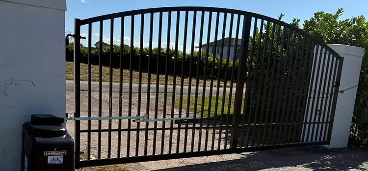 Driveway Fence Repair Beaumont